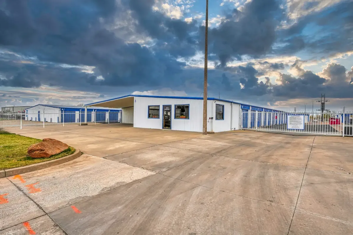 Storage Units in Lawton